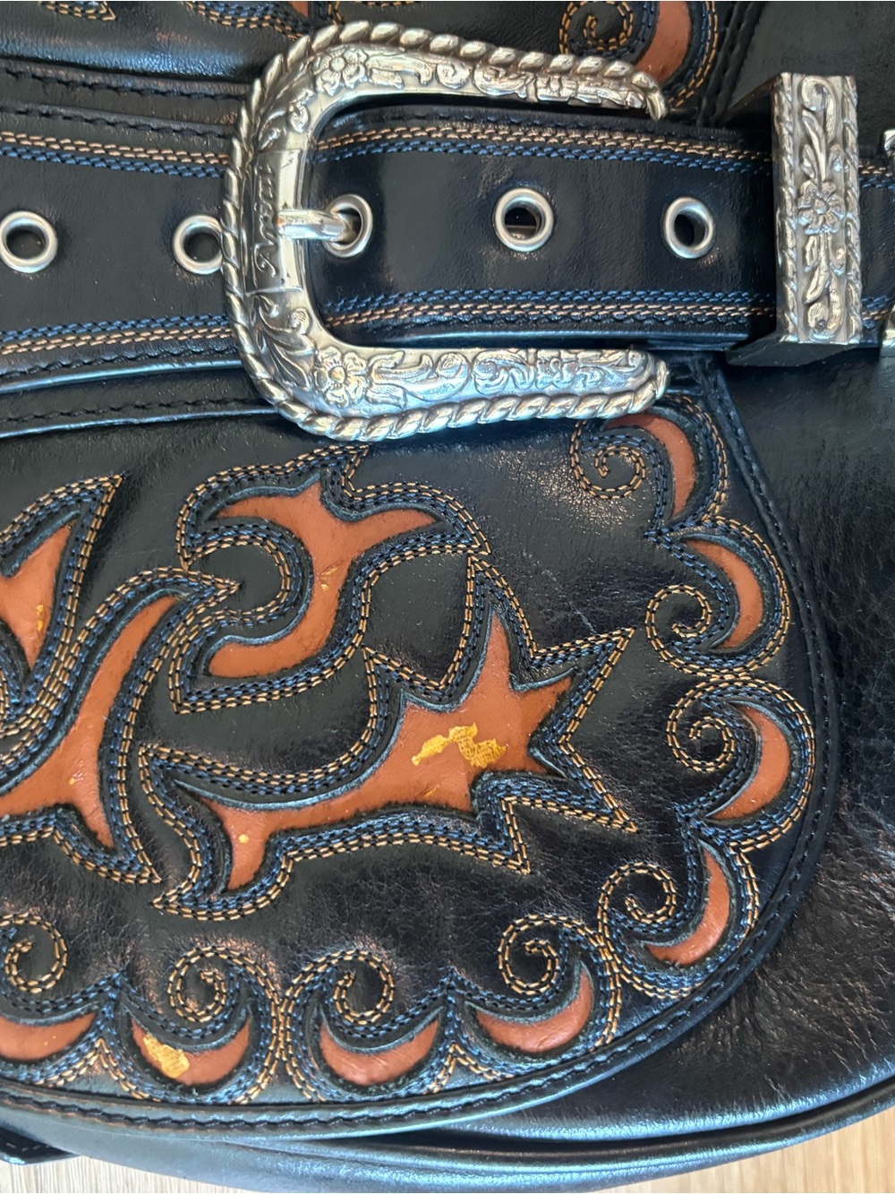 Ariat Black Leather Shoulder Bag with Brown Tooled Accents - Picture 3 of 8